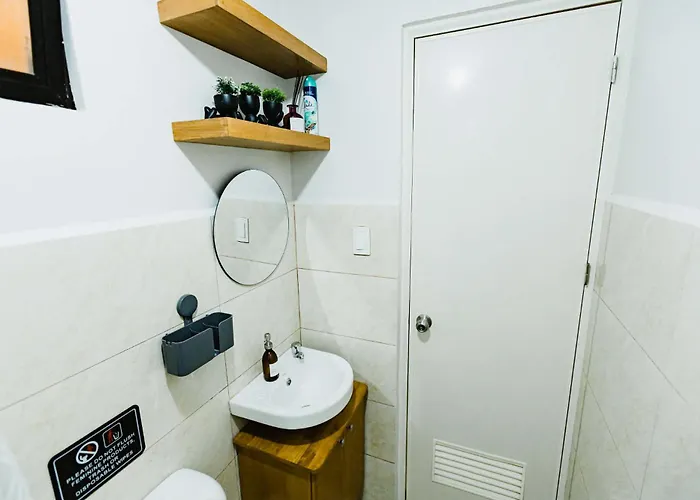 Resort-style Condo, Near Airport, Pool, Fast Wifi, Netflix&disney Apartamento *