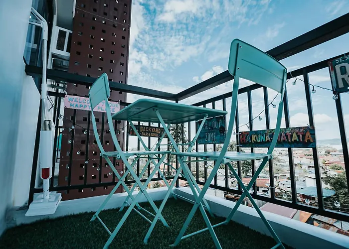 Resort-style Condo, Near Airport, Pool, Fast Wifi, Netflix&disney *